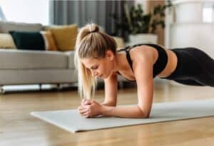 Fit worden vanuit huis: thuis sporten